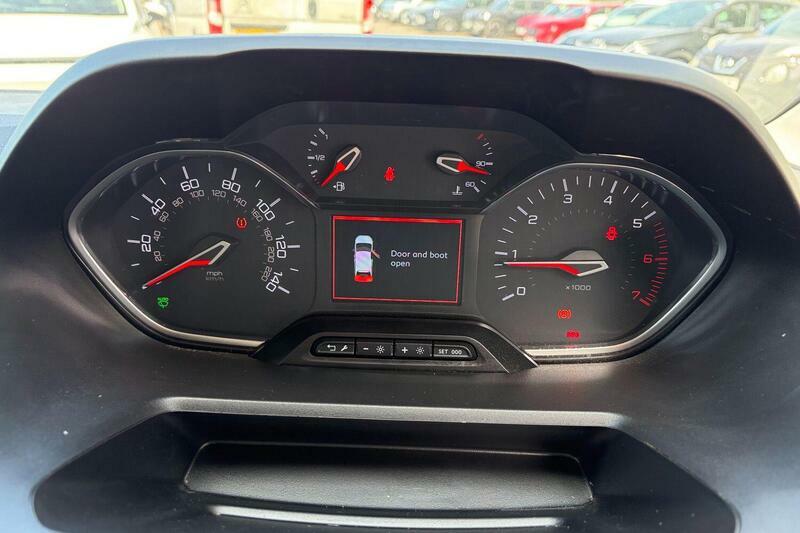 Peugeot Rifter 1.5L Allure Premium Blue #17