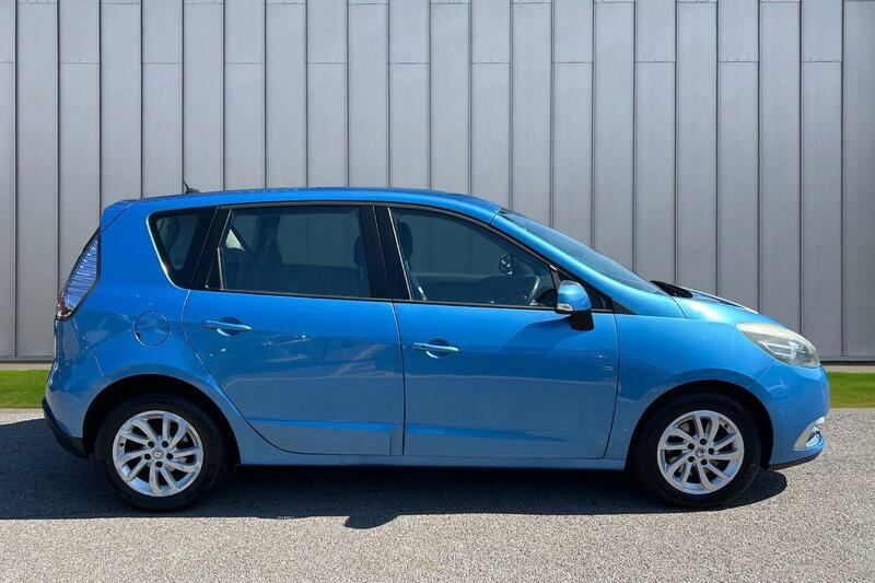 Renault Scenic Red #8
