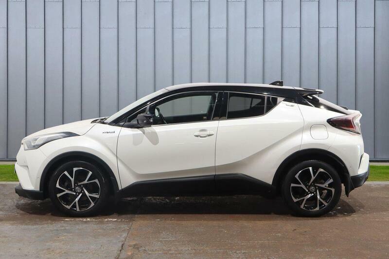 Toyota C-Hr 1.8 Vvt-h Dynamic Cvt Euro 6 Ss FX67SUO White #6