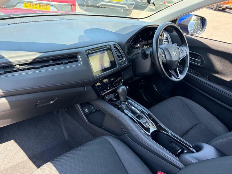 Honda Hr-V Se White #2