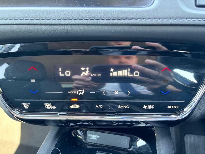 Honda Hr-V Se White #17