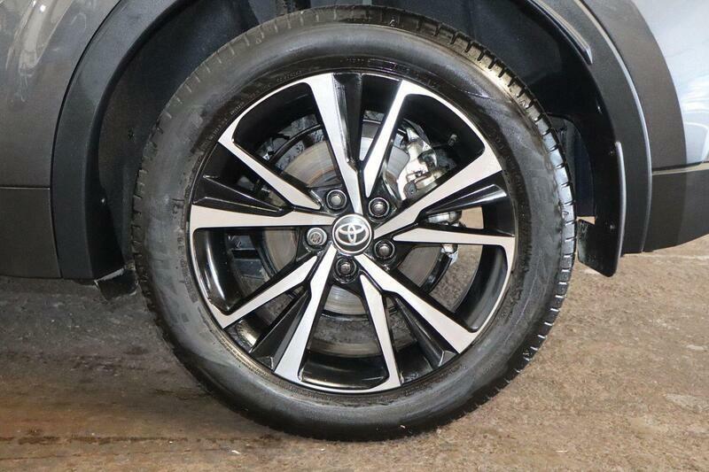 Toyota C-Hr 1.8 Vvt-h Design Cvt Euro 6 Ss Grey #19