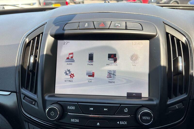 Vauxhall Insignia Hatchback Silver #16