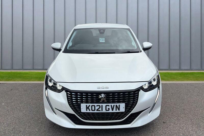 Peugeot 208 1.2 Puretech Allure Premium Euro 6 Ss KO21GVN White #4