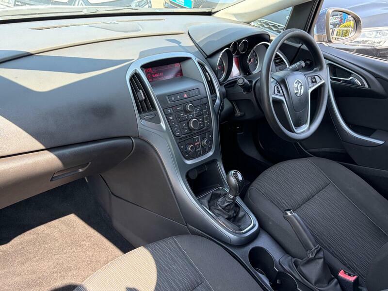 Vauxhall Astra 1.3 Cdti Ecoflex Design Sports Tourer Euro 5 Ss Blue #2