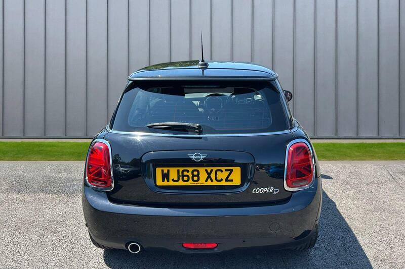 Mini Hatch 1.5 Cooper D Euro 6 Ss Black #5