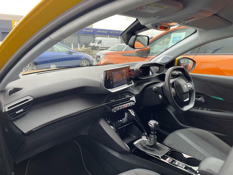 Peugeot 208 1.2 Puretech Allure Premium Euro 6 Ss Yellow #2