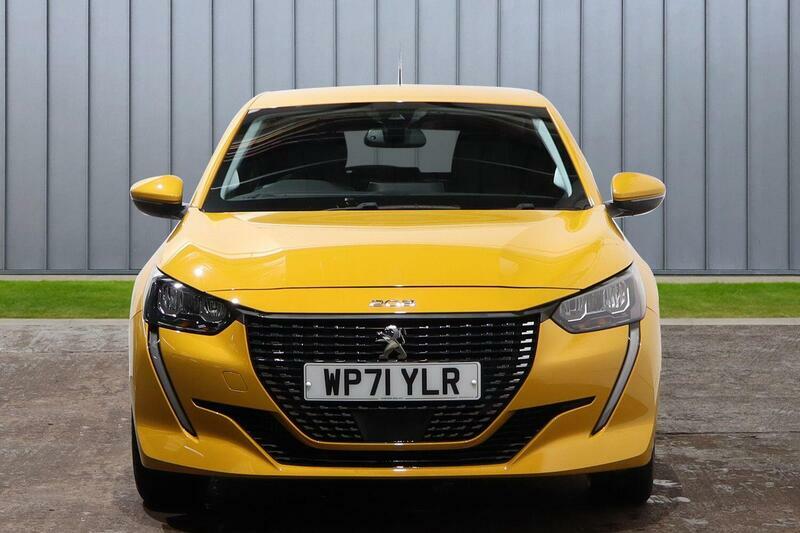 Peugeot 208 1.2 Puretech Allure Premium Euro 6 Ss Yellow #3