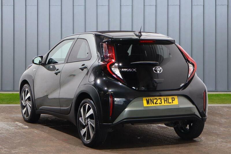 Toyota Aygo X 1.0 Vvt-i Edge X-shift Euro 6 Ss Green #3