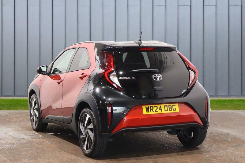 Toyota Aygo X 1.0 Vvt-i Edge Euro 6 Ss Red #3