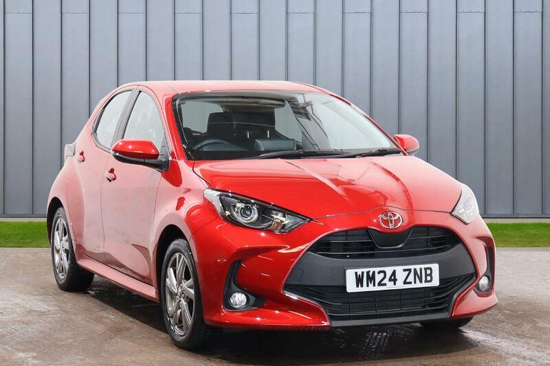 Toyota Yaris 1.5 Vvt-h Icon E-cvt Euro 6 Ss Red