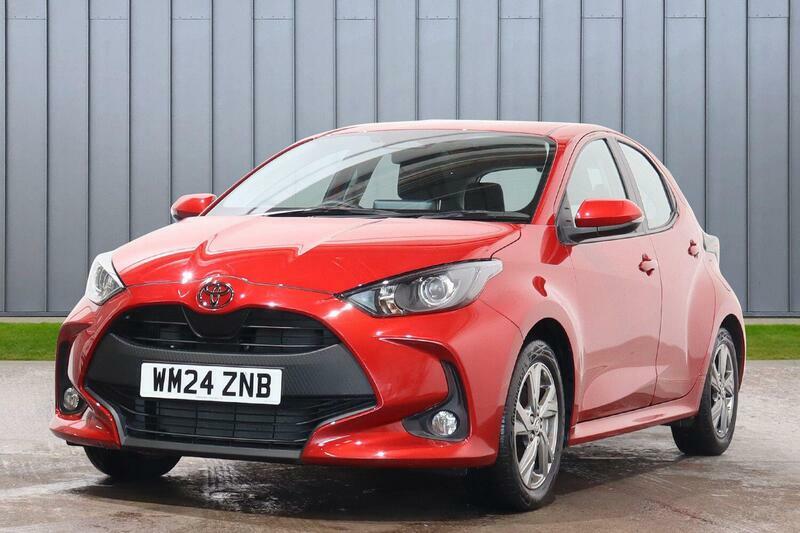 Toyota Yaris 1.5 Vvt-h Icon E-cvt Euro 6 Ss Red #4