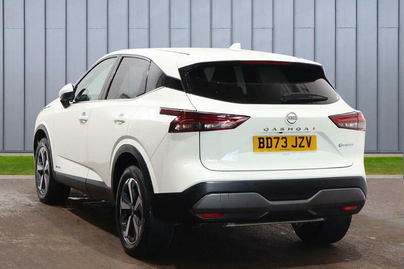 Nissan Qashqai 1.5 H E-power N-connecta Euro 6 Ss White #4