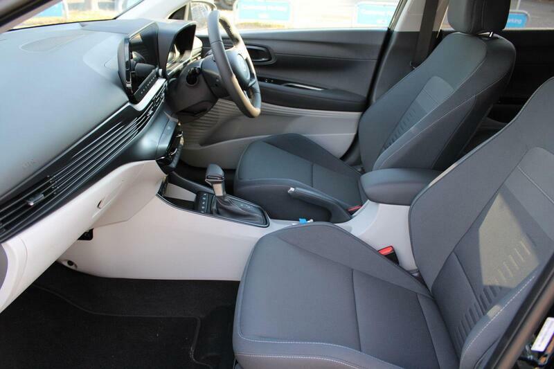 Hyundai Bayon 1.0 T-gdi Tech Line Dct Euro 6 Ss Black #2