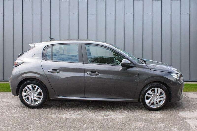 Peugeot 208 1.2 Puretech Active Black #8
