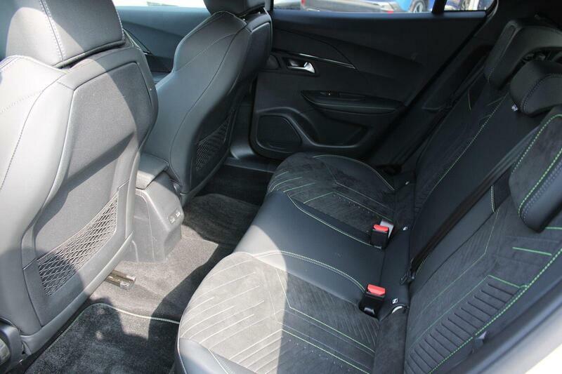 Peugeot e-2008 100Kw Gt 50Kwh Grey #18
