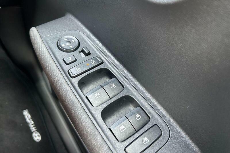 Hyundai Inster 02 Black #11