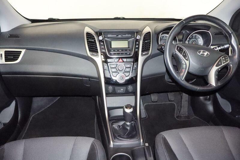 Hyundai I30 1.6 Se Black #10