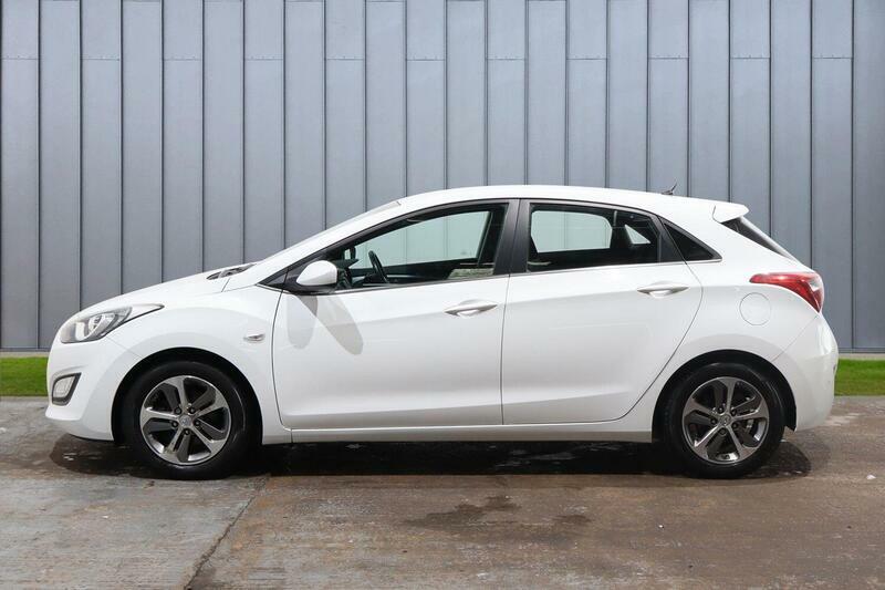 Hyundai I30 1.4 Blue Drive Se Euro 6 Ss White #6