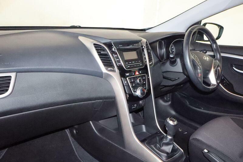 Hyundai I30 1.4 Blue Drive Se Euro 6 Ss White #2
