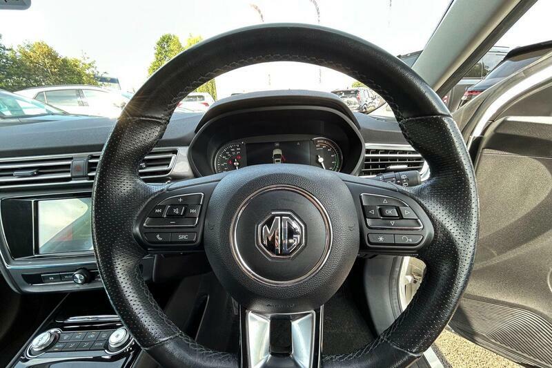 MG MG5 115Kw Excite Ev 53Kwh Red #19