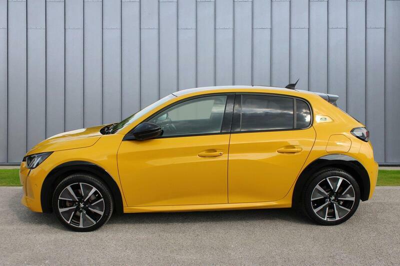 Peugeot e-208 50Kwh Gt Yellow #6
