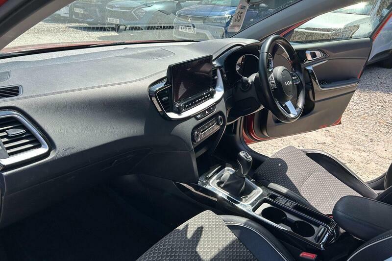 Kia Xceed 1.0 T-gdi Connect Euro 6 Ss Orange #2