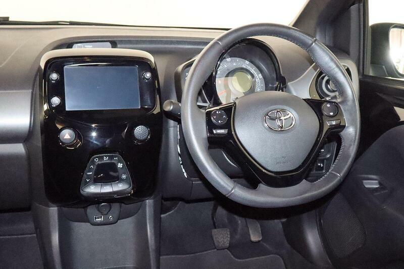 Toyota Aygo Hatchback Red #11