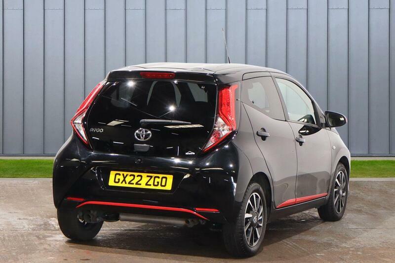 Toyota Aygo 1.0 Vvt-i X-trend X-shift Euro 6 Safety Sense Black #4