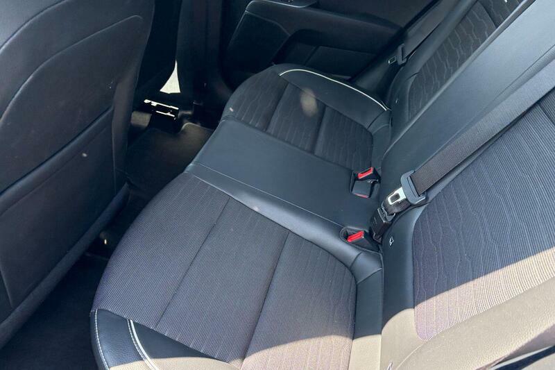 Kia Stonic 1.0T Gdi 98 2 Dct Black #10