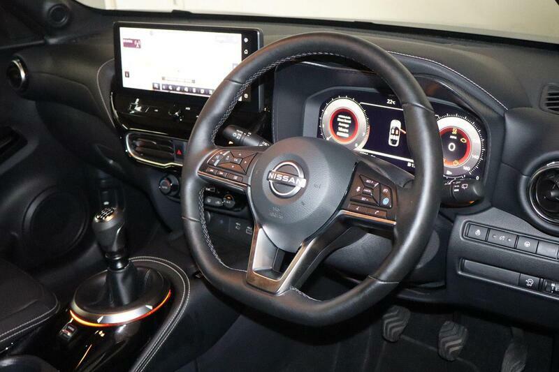 Nissan Juke 1.6 Hybrid Tekna Hatchback SJ26EKO #17