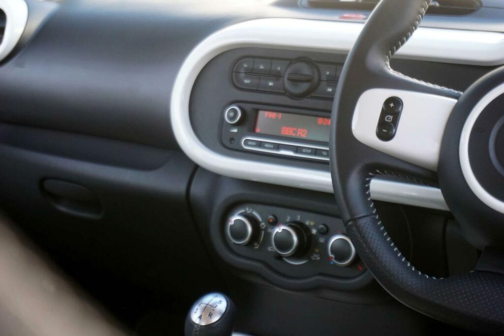 Renault Twingo Dynamique Yellow #23