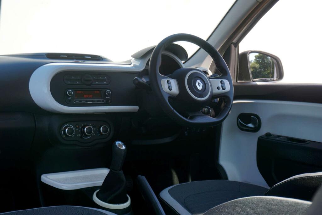 Renault Twingo Dynamique Yellow #17