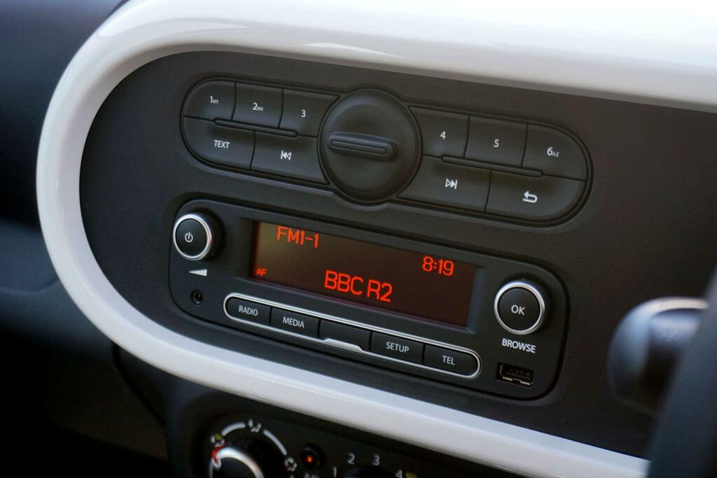 Renault Twingo Dynamique Yellow #24