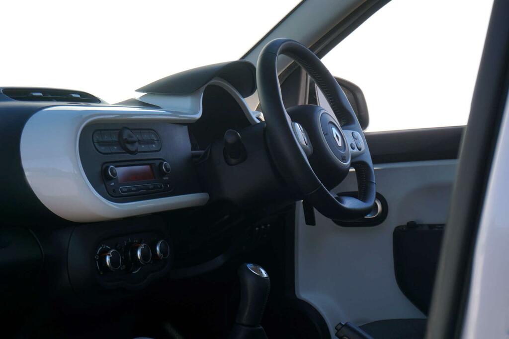 Renault Twingo Dynamique Yellow #16