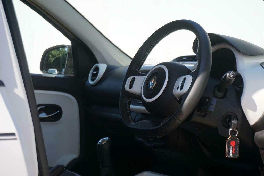 Renault Twingo Dynamique Yellow #12