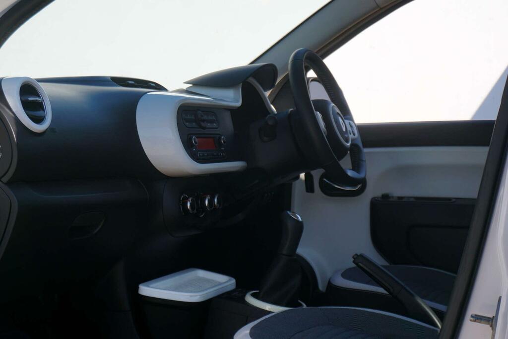 Renault Twingo Dynamique Yellow #15