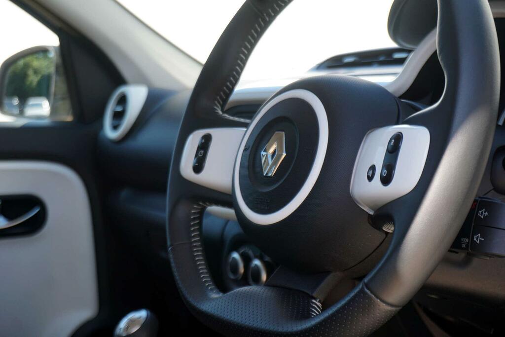 Renault Twingo Dynamique Yellow #14