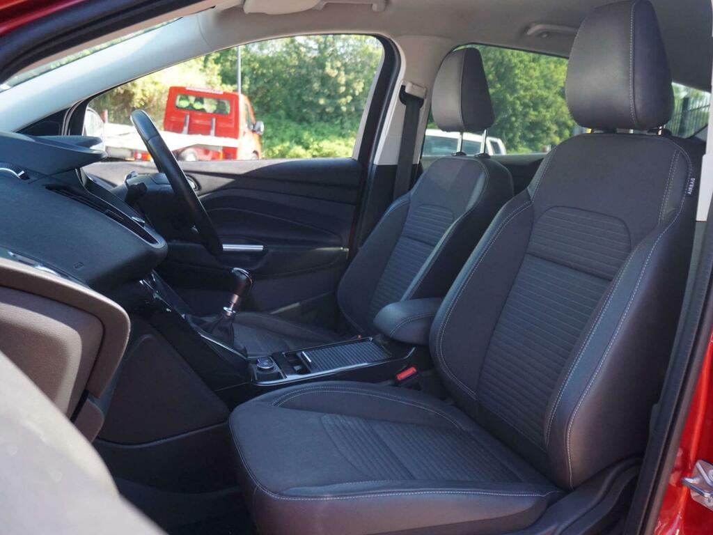 Ford Kuga 1.5 Tdci Titanium Euro 6 Ss Red #5