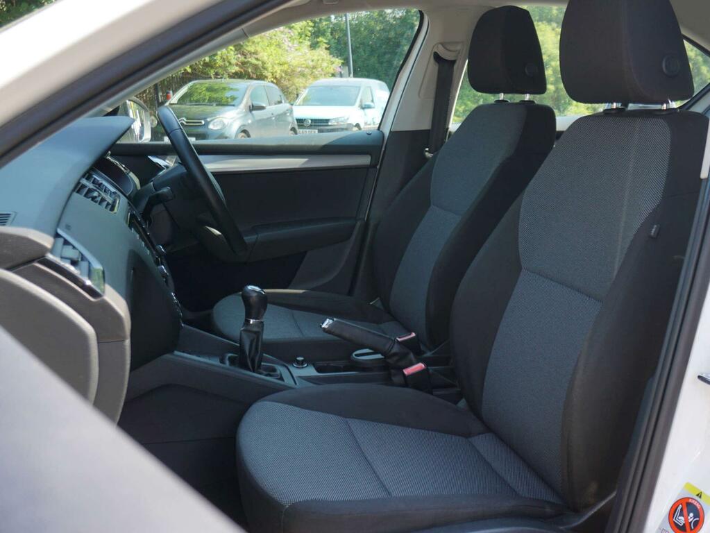 Skoda Octavia 1.2 Tsi S Euro 5 Ss White #5