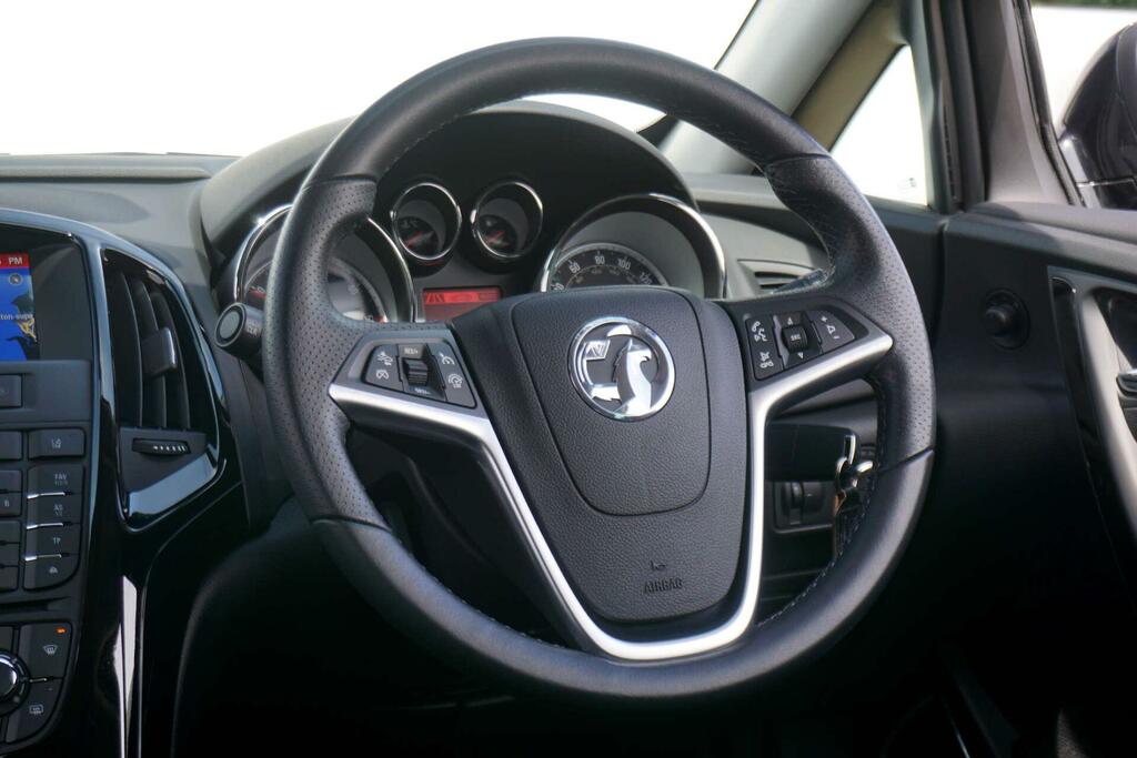 Vauxhall Astra GTC 1.4T 16V 140 Sri Ulez Exempt 1 Year Mot, Warran White #26