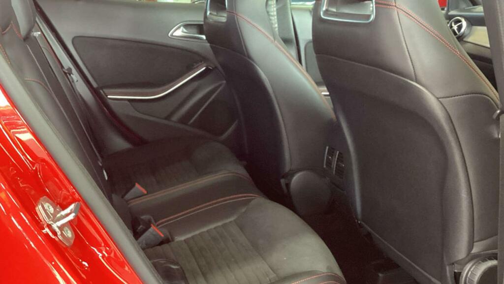 Mercedes-Benz GLA Class Amg Line Red #6