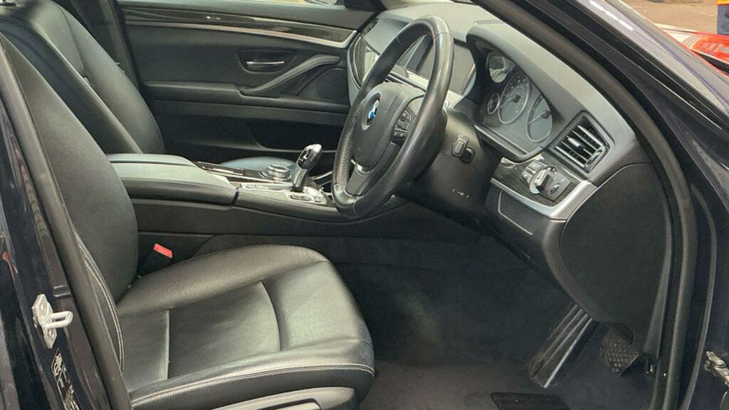 BMW 5 Series Luxury Blue #5