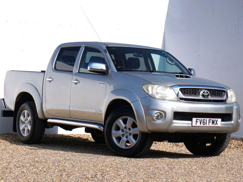 Toyota HILUX Invincible Silver #4
