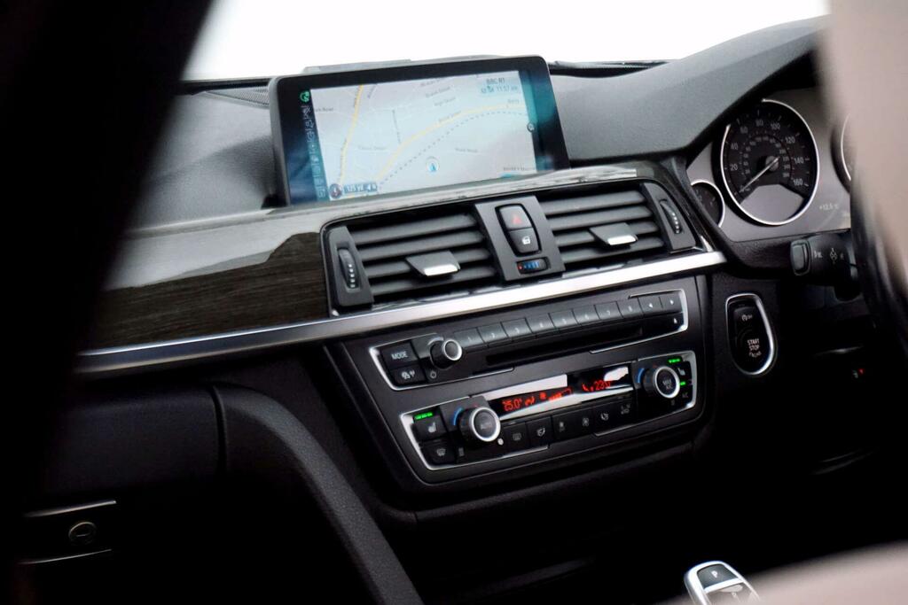 BMW 3 Series Efficientdynamics Black #24