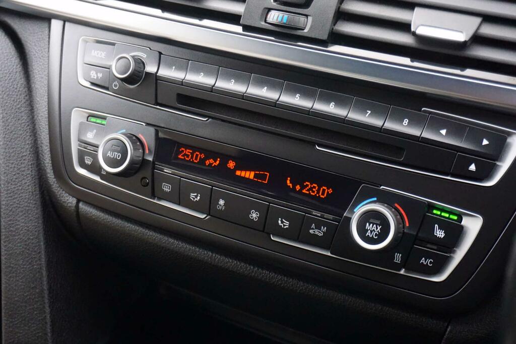 BMW 3 Series Efficientdynamics Black #27