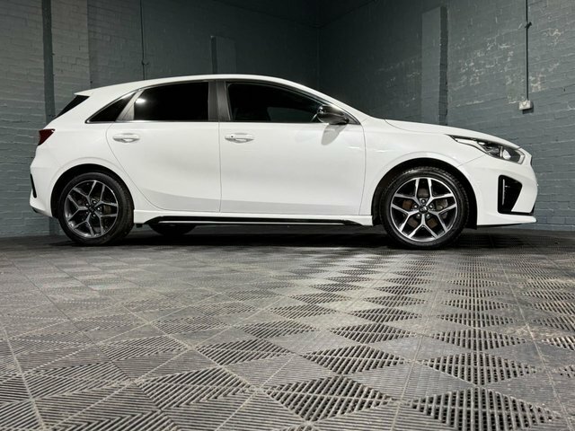 Kia Ceed 2022 1.0 T-gdi Gt-line Hatchback White #4