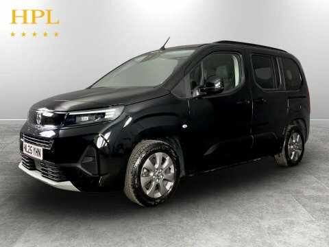 Vauxhall Combo-e Life 2025 25 52Kwh  #3