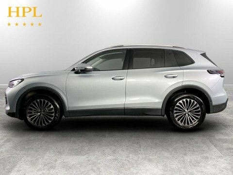 Volkswagen Tiguan 1.5 Tsi 150 Black Edition Dsg Black #4