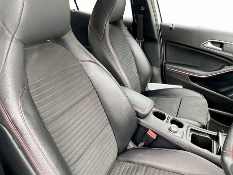 Mercedes-Benz GLA Class 1.6 Gla180 Urban Edition Suv 7G-dct Eur Silver #11
